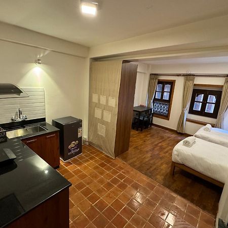 Karuna Hotel Patan Kathmandu Exterior foto