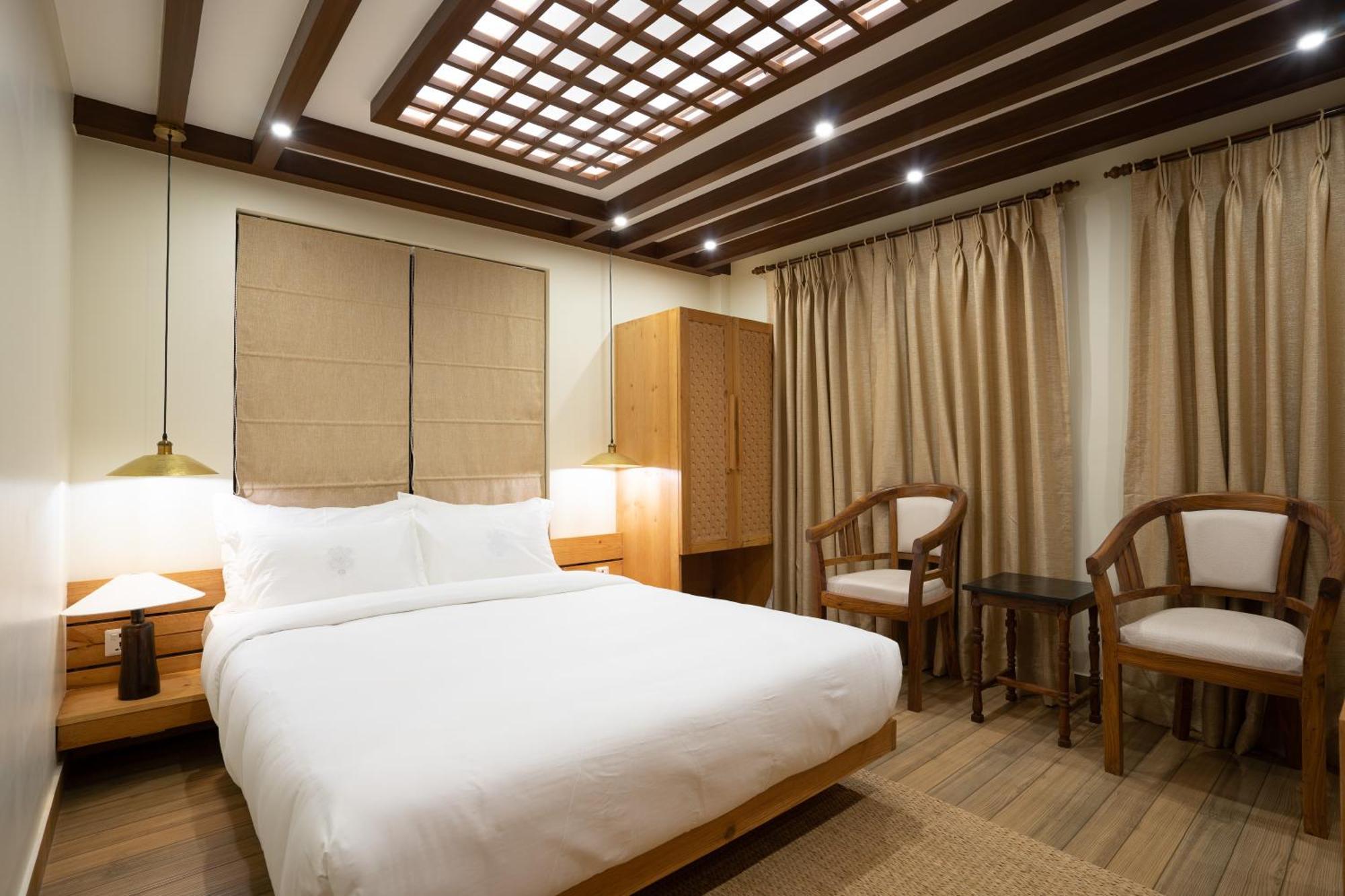 Karuna Hotel Patan Kathmandu Habitación foto