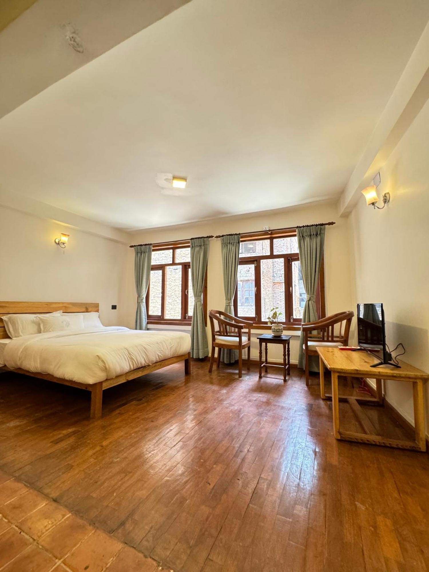 Karuna Hotel Patan Kathmandu Exterior foto