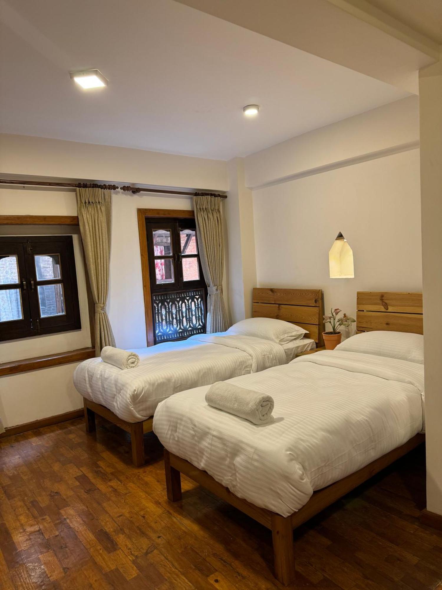 Karuna Hotel Patan Kathmandu Exterior foto