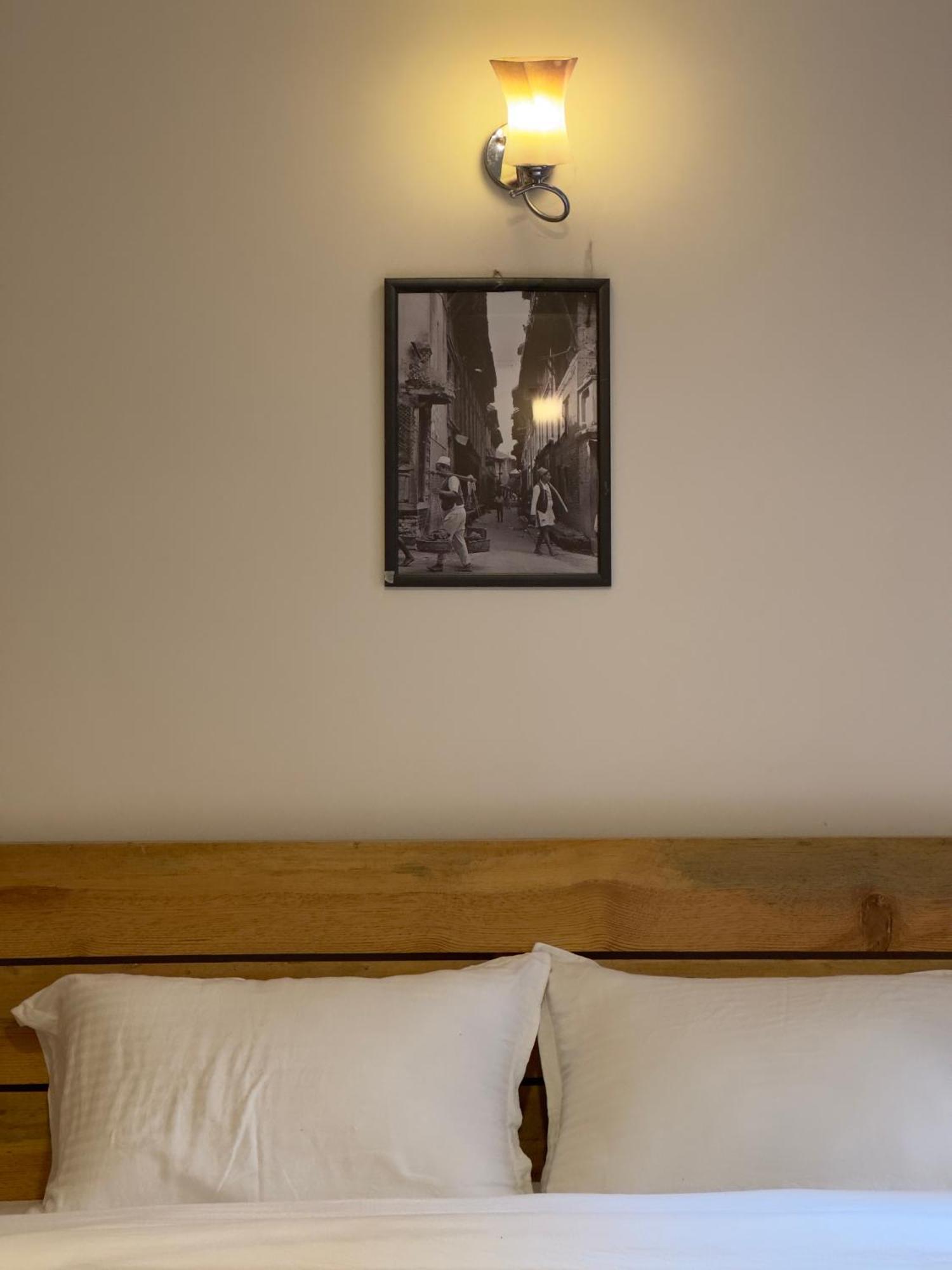 Karuna Hotel Patan Kathmandu Exterior foto