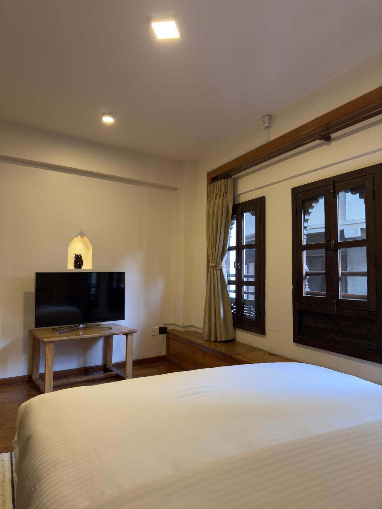 Karuna Hotel Patan Kathmandu Exterior foto