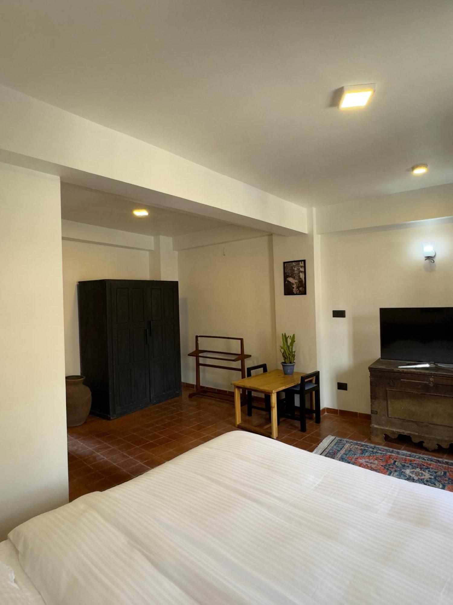 Karuna Hotel Patan Kathmandu Exterior foto